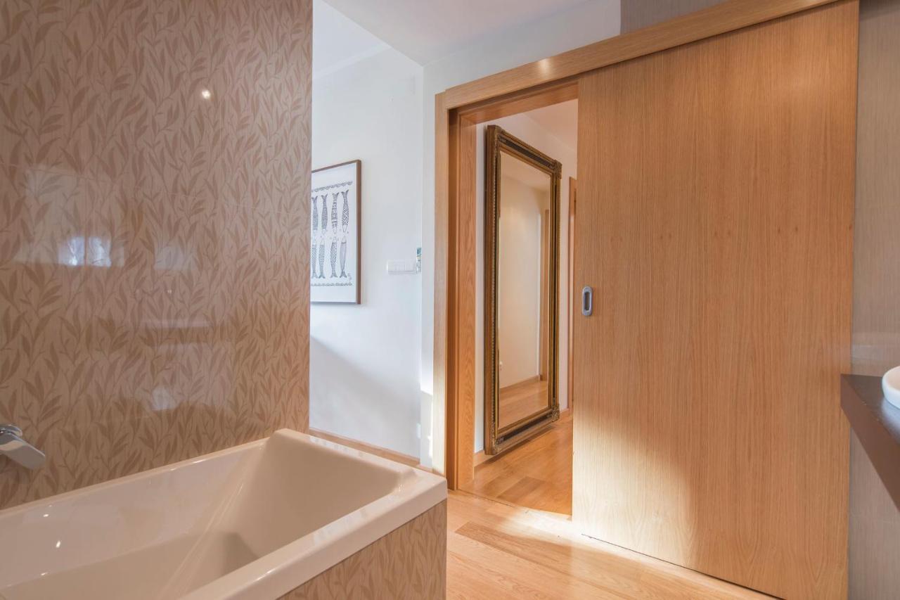 Lovelystay - 2 Bedroom Belem Wonder Лиссабон Экстерьер фото