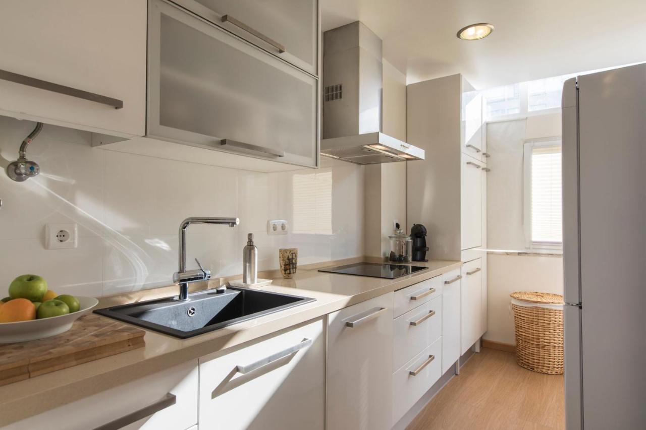 Lovelystay - 2 Bedroom Belem Wonder Лиссабон Экстерьер фото